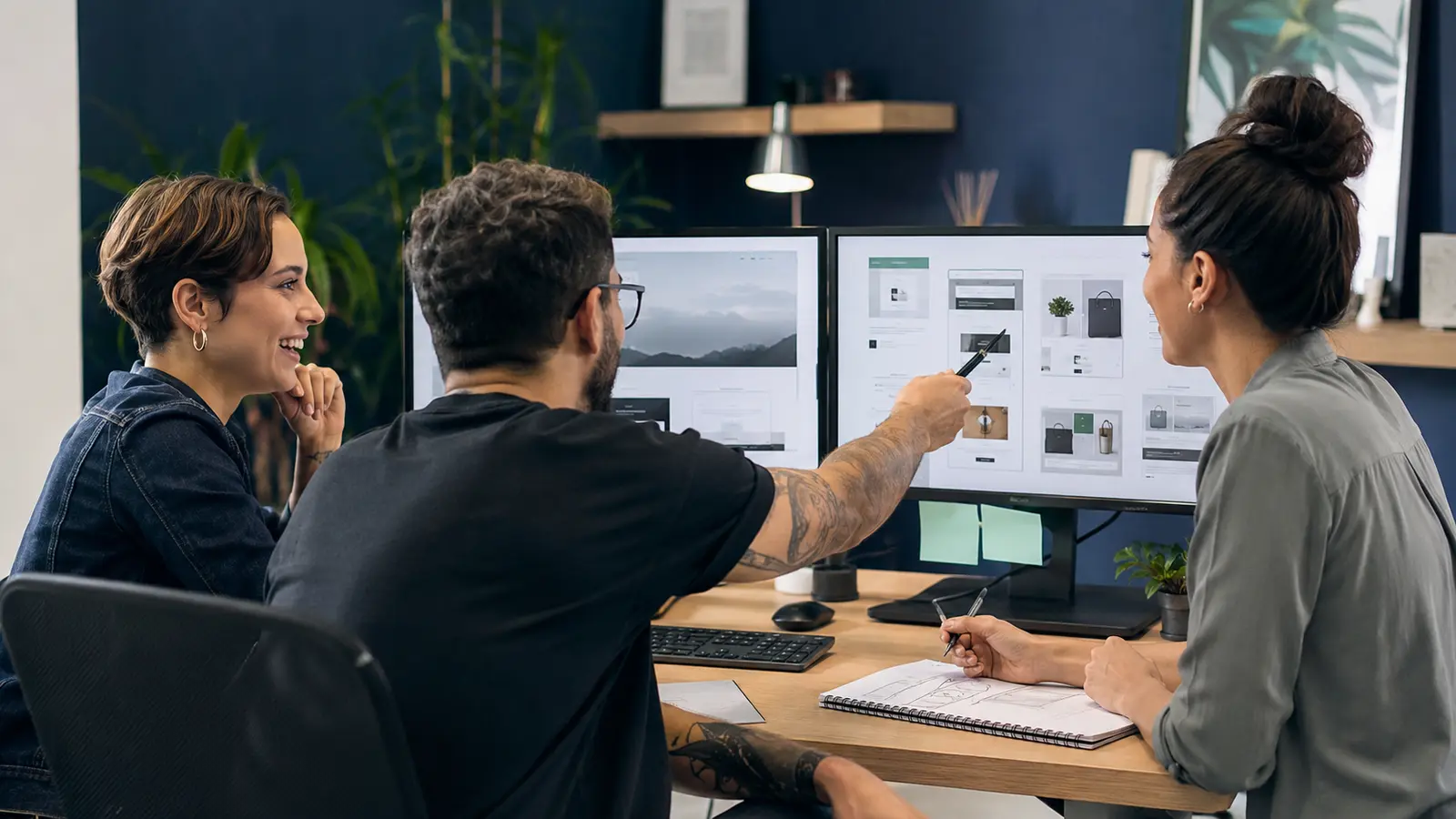 Equipe planejando site institucional, blog e loja virtual em WordPress